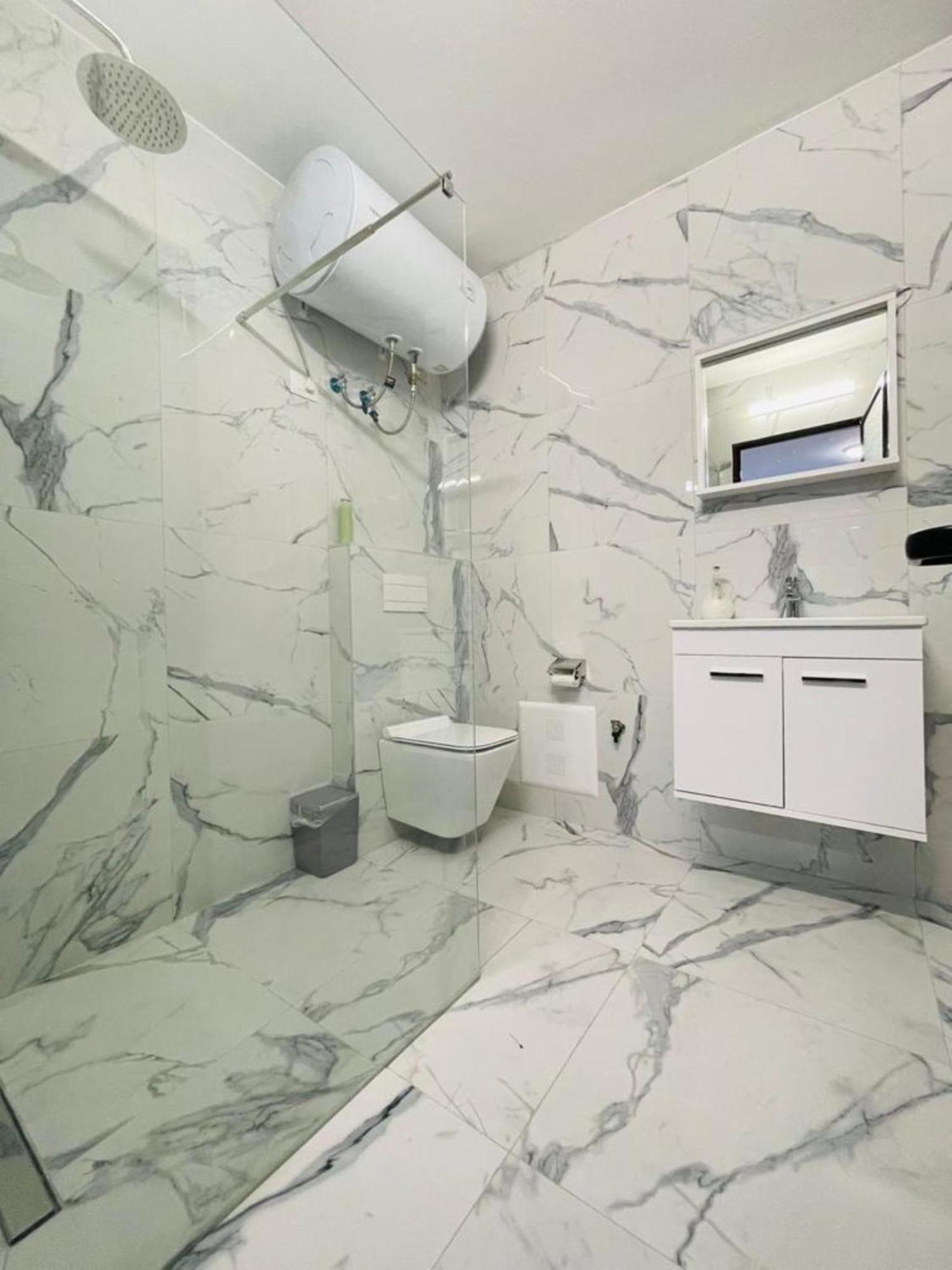 Apartamento Urban Life Tirana- & *